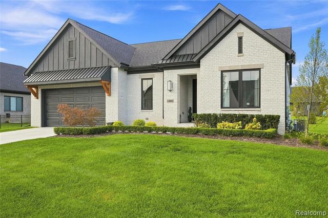 13843 Quail View Drive, Washington, MI 48094