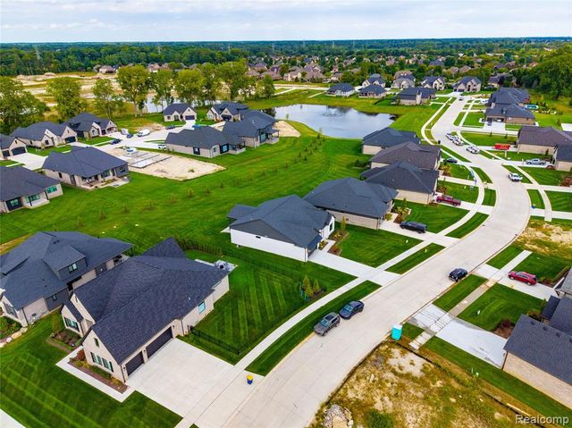 13843 Quail View Drive, Washington, MI 48094