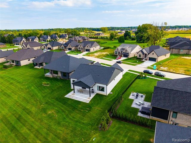 13843 Quail View Drive, Washington, MI 48094
