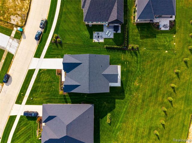 13843 Quail View Drive, Washington, MI 48094