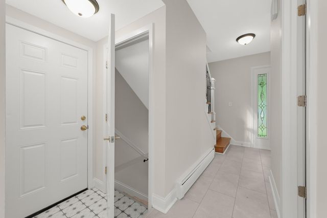 10928 London Drive, Burnsville, MN 55337