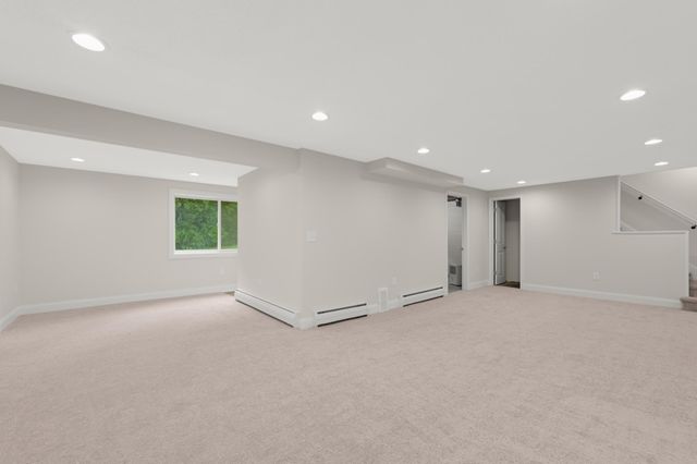 10928 London Drive, Burnsville, MN 55337