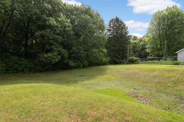 10928 London Drive, Burnsville, MN 55337