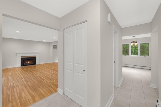 10928 London Drive, Burnsville, MN 55337