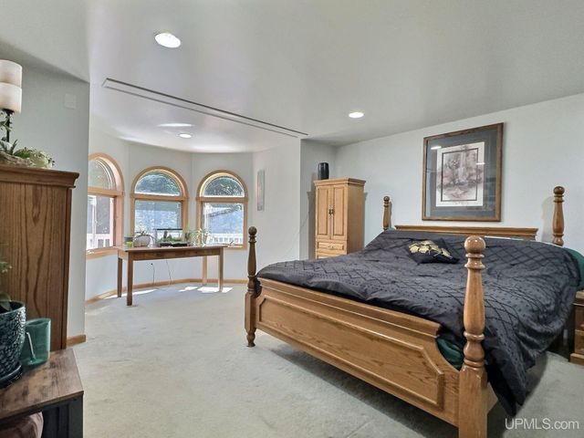 9477 Goodell Road, Eagle Harbor, MI 49950