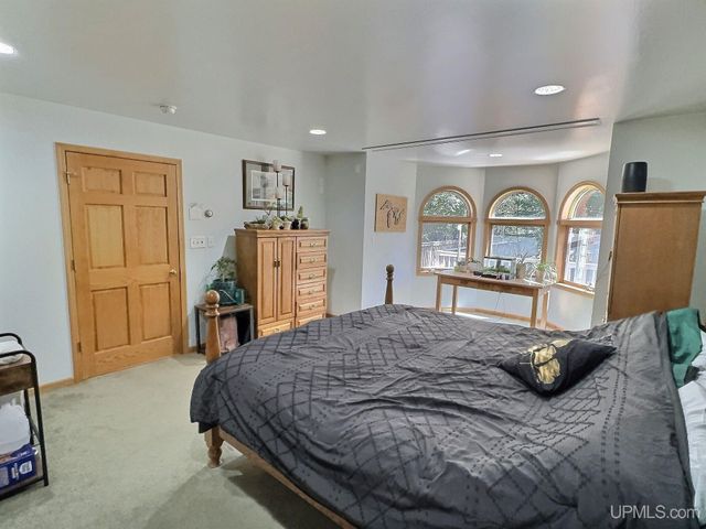 9477 Goodell Road, Eagle Harbor, MI 49950