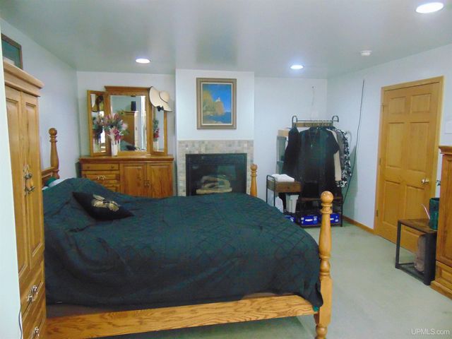 9477 Goodell Road, Eagle Harbor, MI 49950
