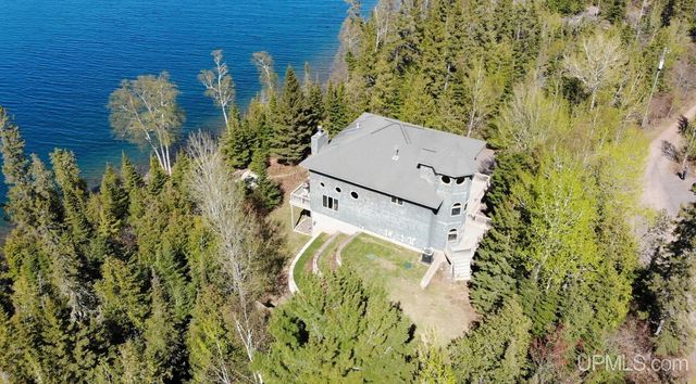 9477 Goodell Road, Eagle Harbor, MI 49950
