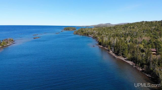 9477 Goodell Road, Eagle Harbor, MI 49950