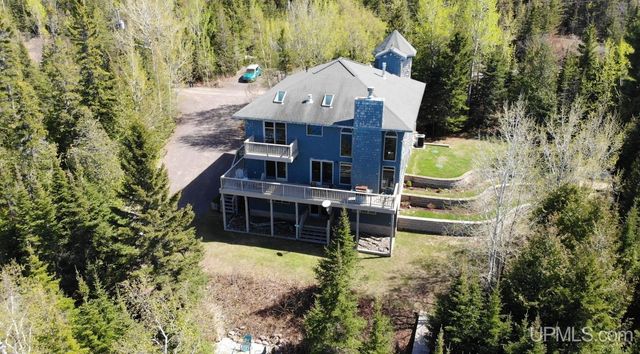 9477 Goodell Road, Eagle Harbor, MI 49950
