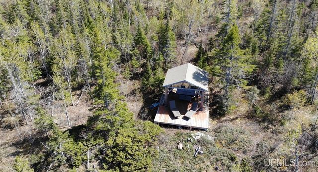 9477 Goodell Road, Eagle Harbor, MI 49950