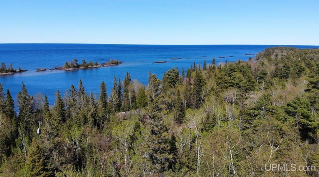 9477 Goodell Road, Eagle Harbor, MI 49950