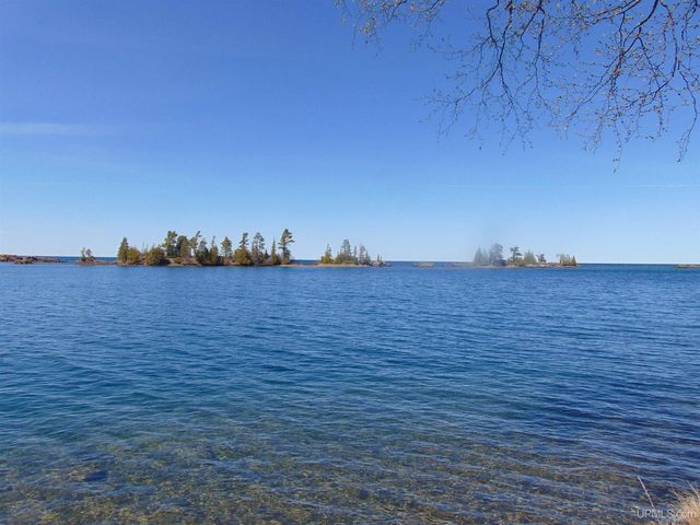 9477 Goodell Road, Eagle Harbor, MI 49950