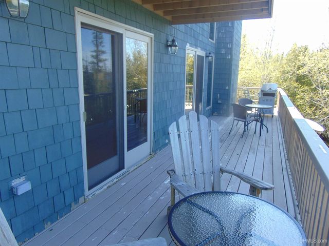 9477 Goodell Road, Eagle Harbor, MI 49950
