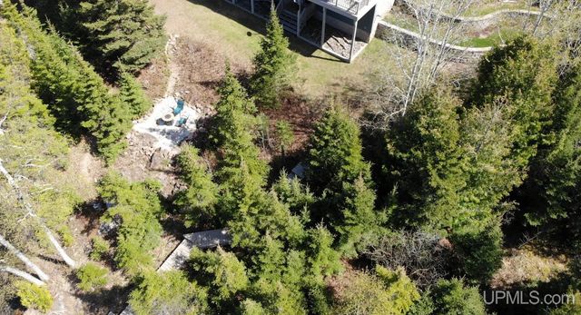 9477 Goodell Road, Eagle Harbor, MI 49950