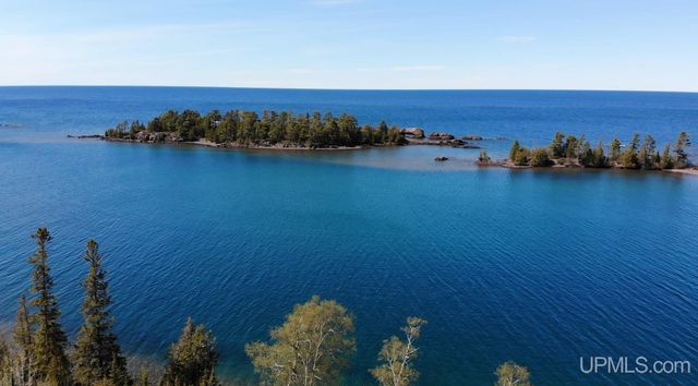 9477 Goodell Road, Eagle Harbor, MI 49950