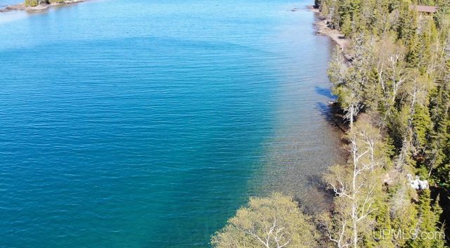 9477 Goodell Road, Eagle Harbor, MI 49950