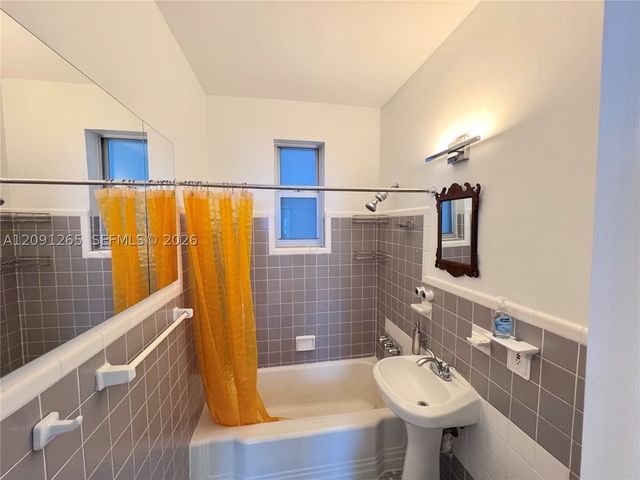 123 3rd St 10, Miami Beach, FL 33139