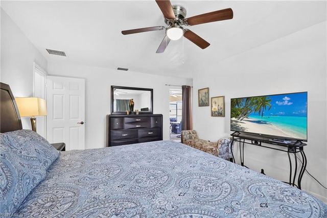 3937 SE 9th CT, Cape Coral, FL 33904