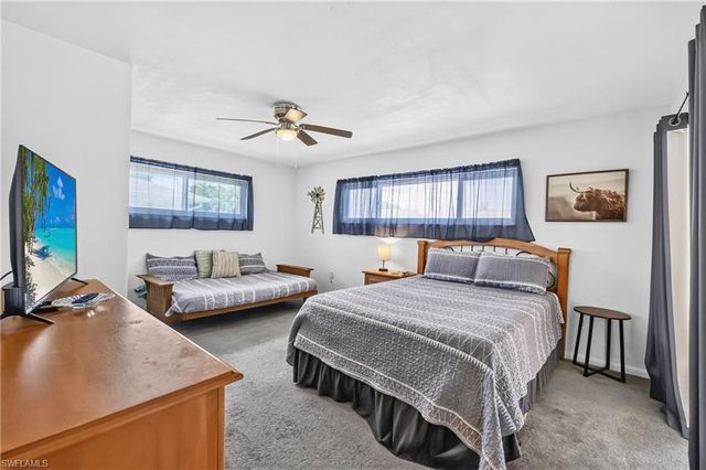 3937 SE 9th CT, Cape Coral, FL 33904