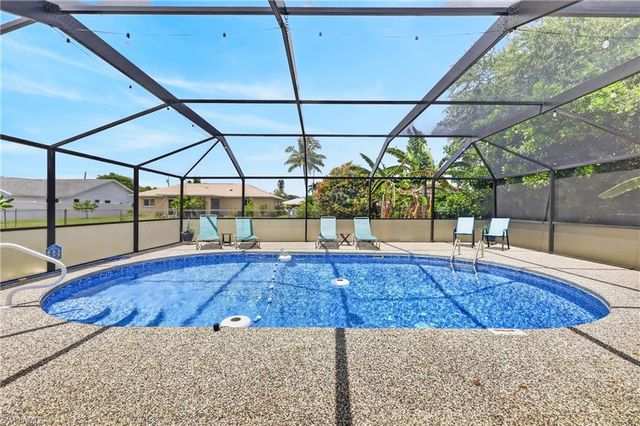 3937 SE 9th CT, Cape Coral, FL 33904