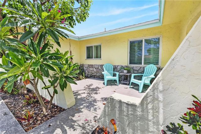 3937 SE 9th CT, Cape Coral, FL 33904