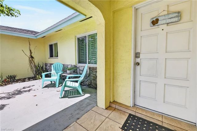 3937 SE 9th CT, Cape Coral, FL 33904