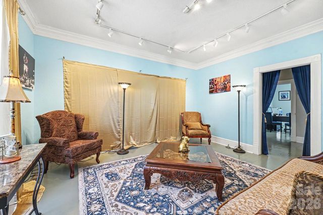 601 College Avenue SW, Lenoir, NC 28645