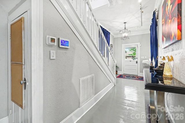 601 College Avenue SW, Lenoir, NC 28645