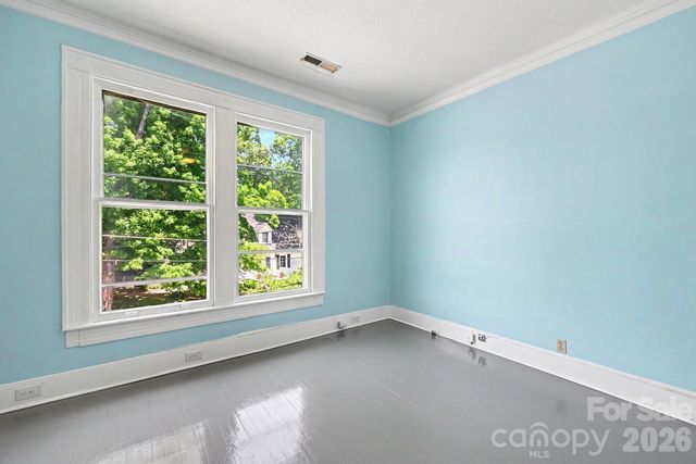 601 College Avenue SW, Lenoir, NC 28645