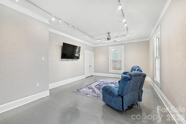 601 College Avenue SW, Lenoir, NC 28645