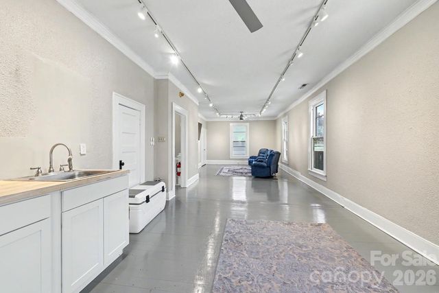 601 College Avenue SW, Lenoir, NC 28645