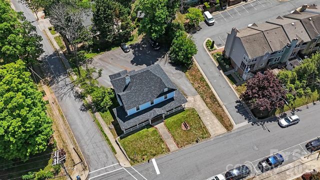 601 College Avenue SW, Lenoir, NC 28645