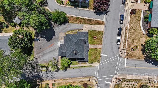 601 College Avenue SW, Lenoir, NC 28645