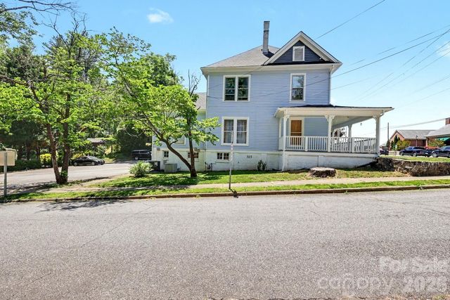 601 College Avenue SW, Lenoir, NC 28645
