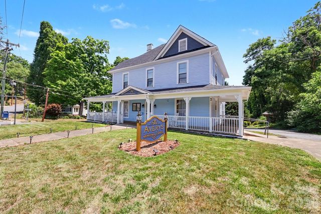 601 College Avenue SW, Lenoir, NC 28645