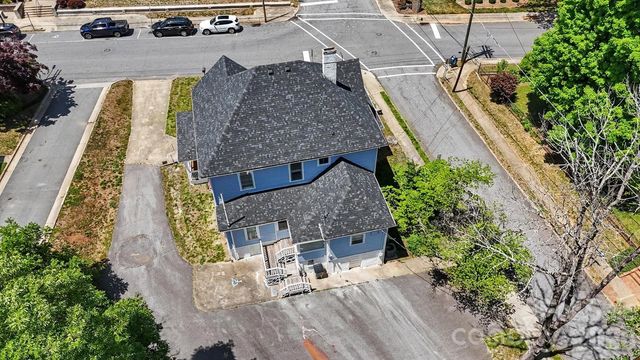601 College Avenue SW, Lenoir, NC 28645