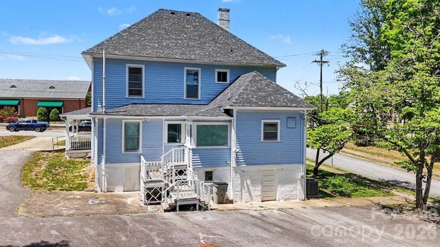 601 College Avenue SW, Lenoir, NC 28645