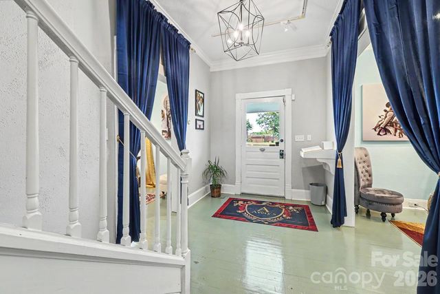 601 College Avenue SW, Lenoir, NC 28645