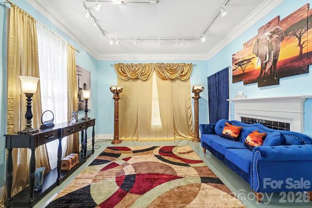601 College Avenue SW, Lenoir, NC 28645