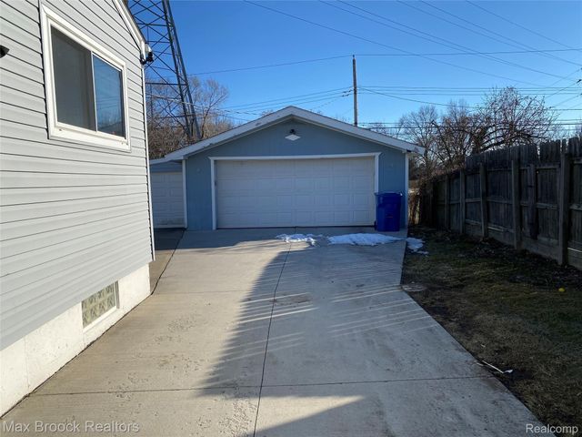 4812 BERWYN Drive, Warren, MI 48092