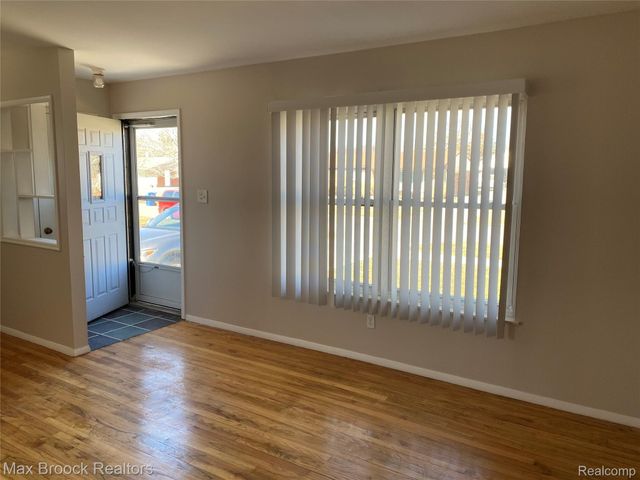 4812 BERWYN Drive, Warren, MI 48092