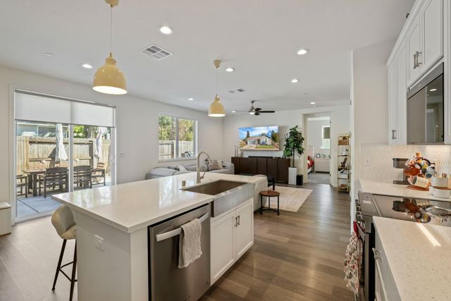 8237 Caminata lane, Carmichael, CA 95608