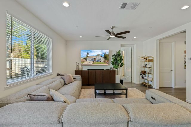 8237 Caminata lane, Carmichael, CA 95608