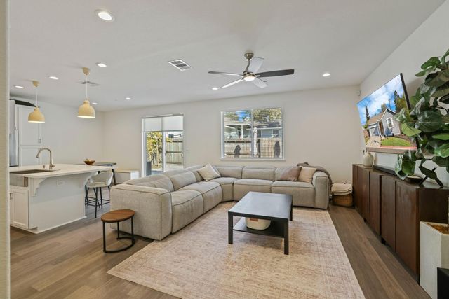 8237 Caminata lane, Carmichael, CA 95608
