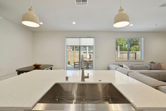 8237 Caminata lane, Carmichael, CA 95608