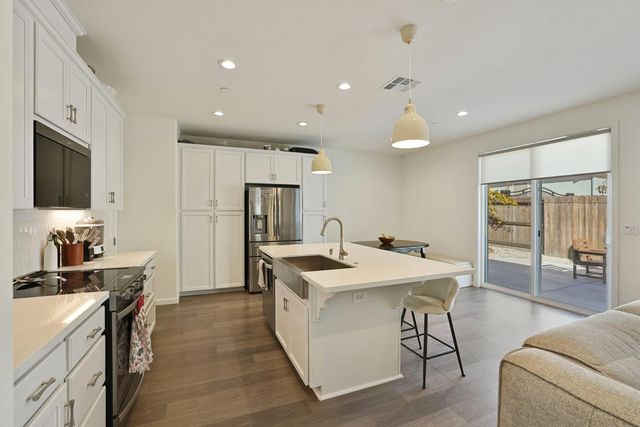 8237 Caminata lane, Carmichael, CA 95608