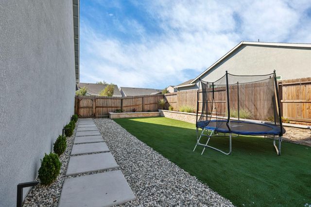 8237 Caminata lane, Carmichael, CA 95608
