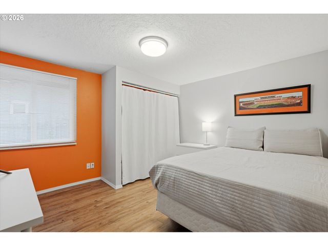 909 N SITKA Ave, Newberg, OR 97132