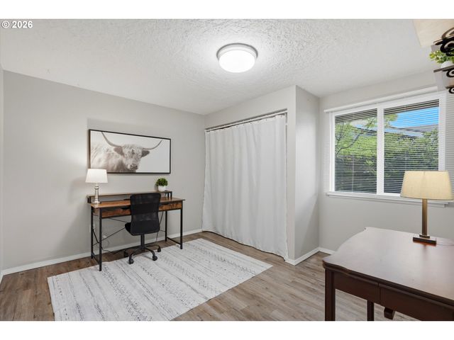 909 N SITKA Ave, Newberg, OR 97132